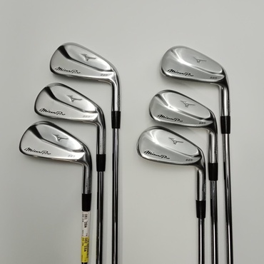 Mizuno Pro 225 S200 Dynamic Gold 95