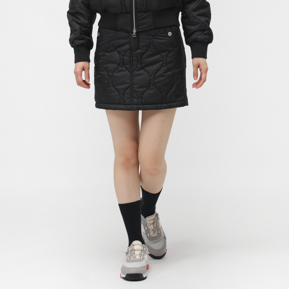 23区ゴルフ キルティング スカート サイドバックル 中綿 秋冬 黒 23区ゴルフ キルティング スカート サイドバックル 中綿 秋冬 黒