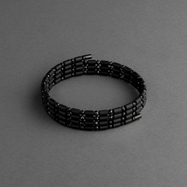 ループ ブラックスピネル 1748441014