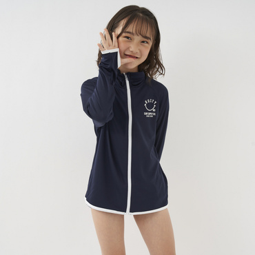 ラッシュガード