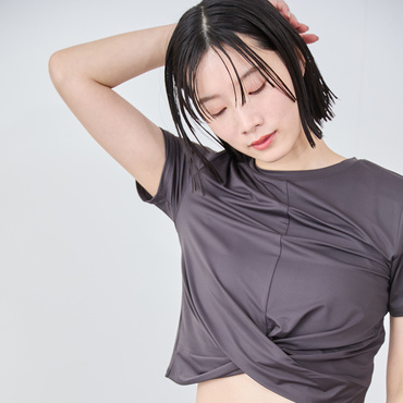 クロップドTシャツ(チャコールグレー-M　レディス)