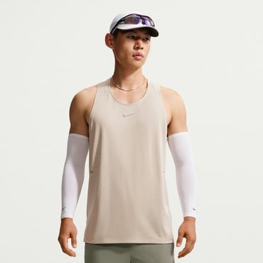 ナイキ メンズ 陸上/ランニング 半袖Tシャツ エアロスイフト Dri-FIT