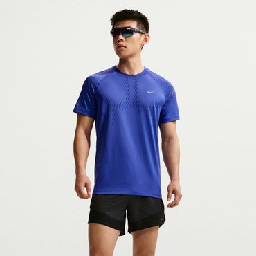 ストライド Dri-FIT ADV ショートスリーブ ランニングトップ