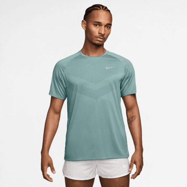 ストライド Dri-FIT ADV ショートスリーブ ランニングトップ