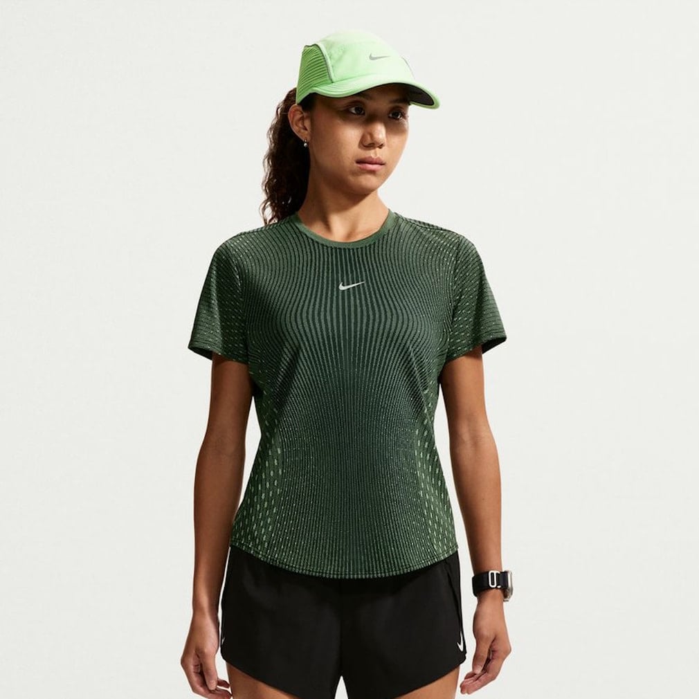 Nike 陸上用シャツ Sサイズ　スポンサー入り　支給？　26-0415 Nike 陸上用シャツ Sサイズ スポンサー入り 支給？ 26-0415 Nike 陸上