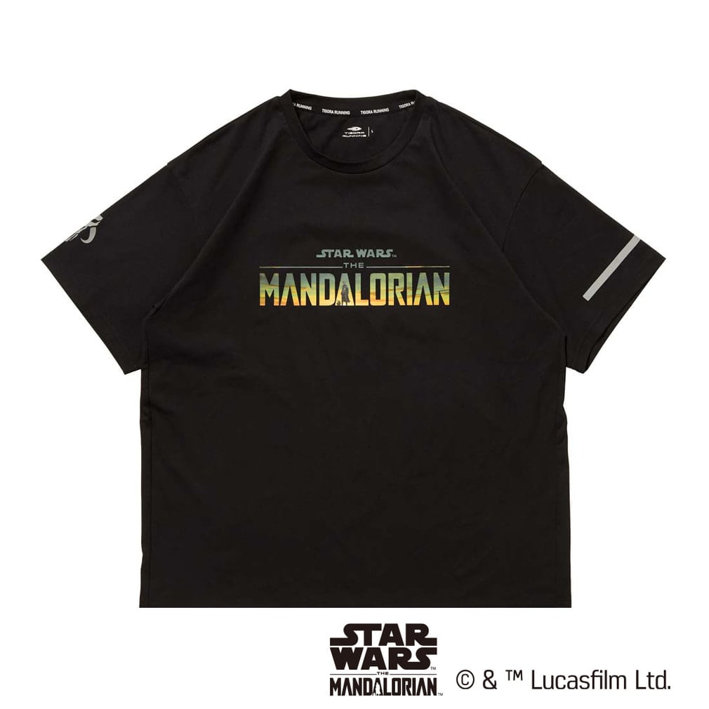 マンダロリアン タイトルロゴ半袖Tシャツ(ブラック-XS)
