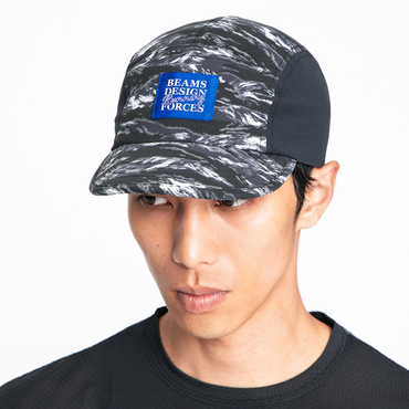 BEAMS DESIGN RUNNING FORCES ナイトカモ キャップ(ブラック×ダークグレー-FREE)