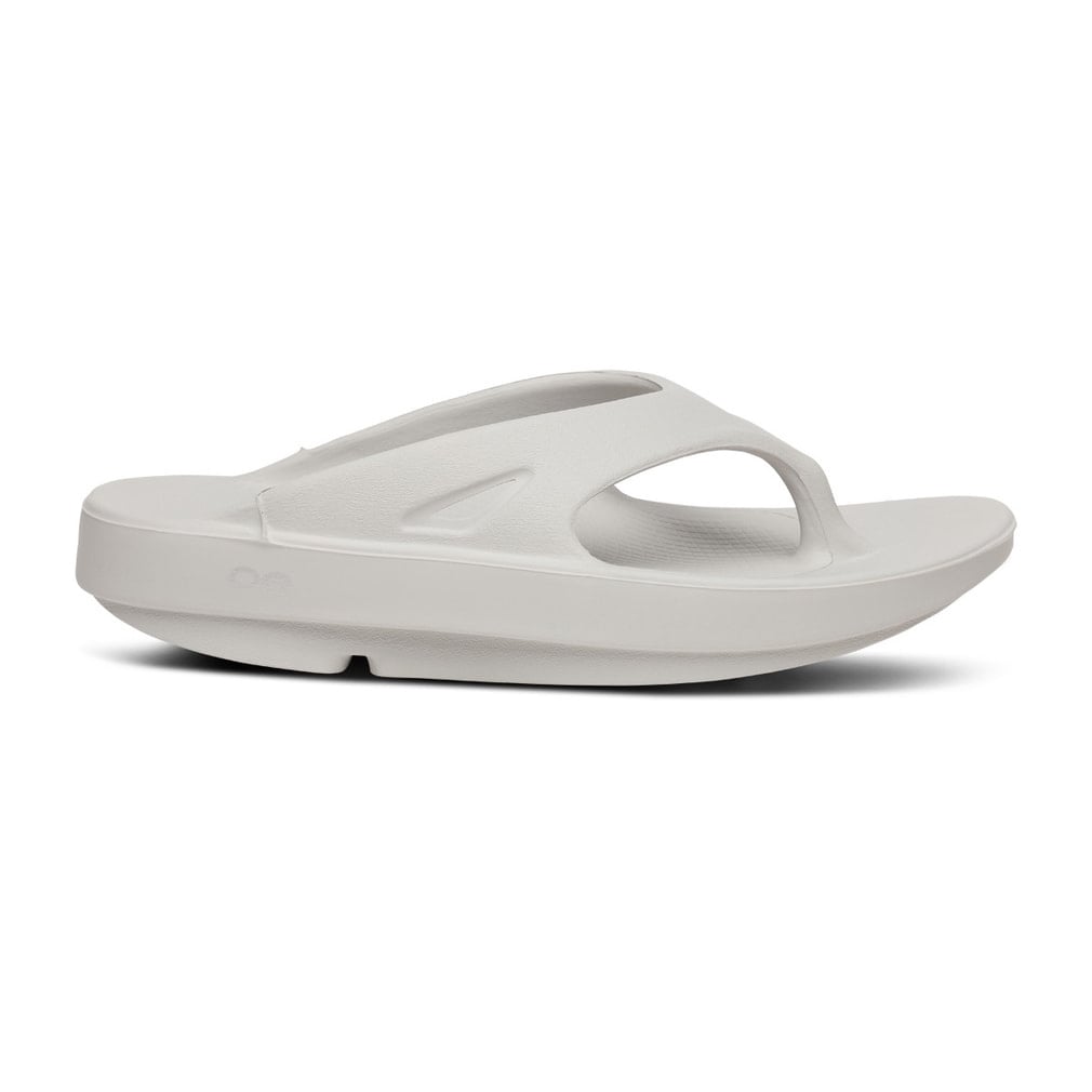 �E�[�t�H�X OOriginal Moonstone 0010204261 �}���� �r�[�`�T���_�� : �g�b�v�O���[ OOFOS