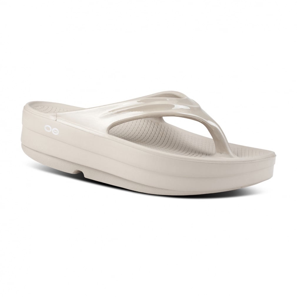 �E�[�t�H�X OOmega Nomad 0440102222 00102 ���f�B�[�X �}���� �r�[�`�T���_�� : �x�[�W�� OOFOS