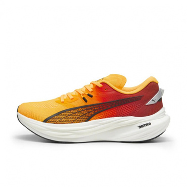 最安 誰でも履けるカーボン厚底。「PUMA DEVIATE NITRO 3(ディヴィ スパイク・シューズ