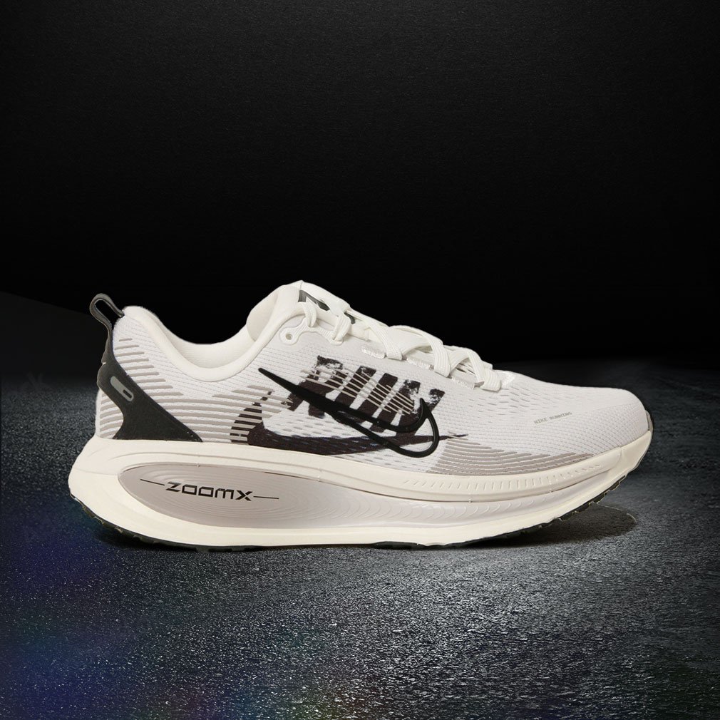 ナイキ VOMERO 18 ズーム ボメロ 18 NIKE CASUAL RUN CLUB PACK IB5726-100 メンズ ランニングシューズ NIKE imbkk