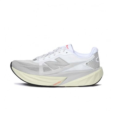 【本日まで】ニューバランス　FuelCell Rebel v5 29460-1367-