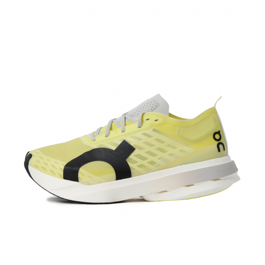 On クラウドブーム ストライク (ランニングシューズ) 価格比較