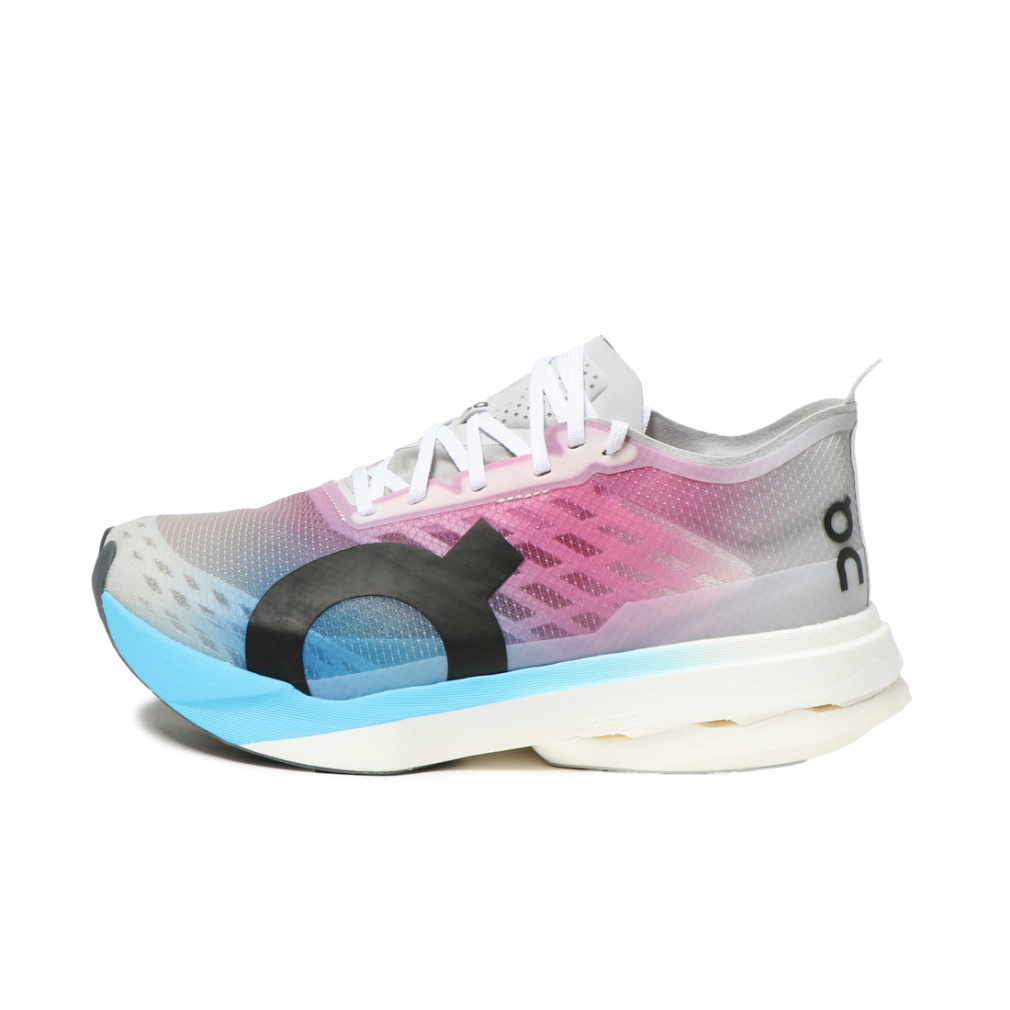 Cloudboom Strike クラウドブーム ストライク ランニングシューズ Cloudboom Strike: Men's Road Racing Shoe | On 日本