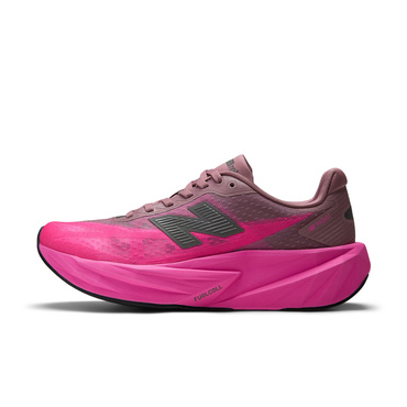 NEW BALANCE FuelCell Rebel v5は、試着マストのシリーズ最高傑作です