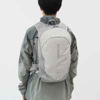 SALOMON サロモン TRAILBLAZER 20 バックパック グレー 2026春夏 サロモン TRAILBLAZER 20 20L Cloudburst/PALOMA/SILVER
