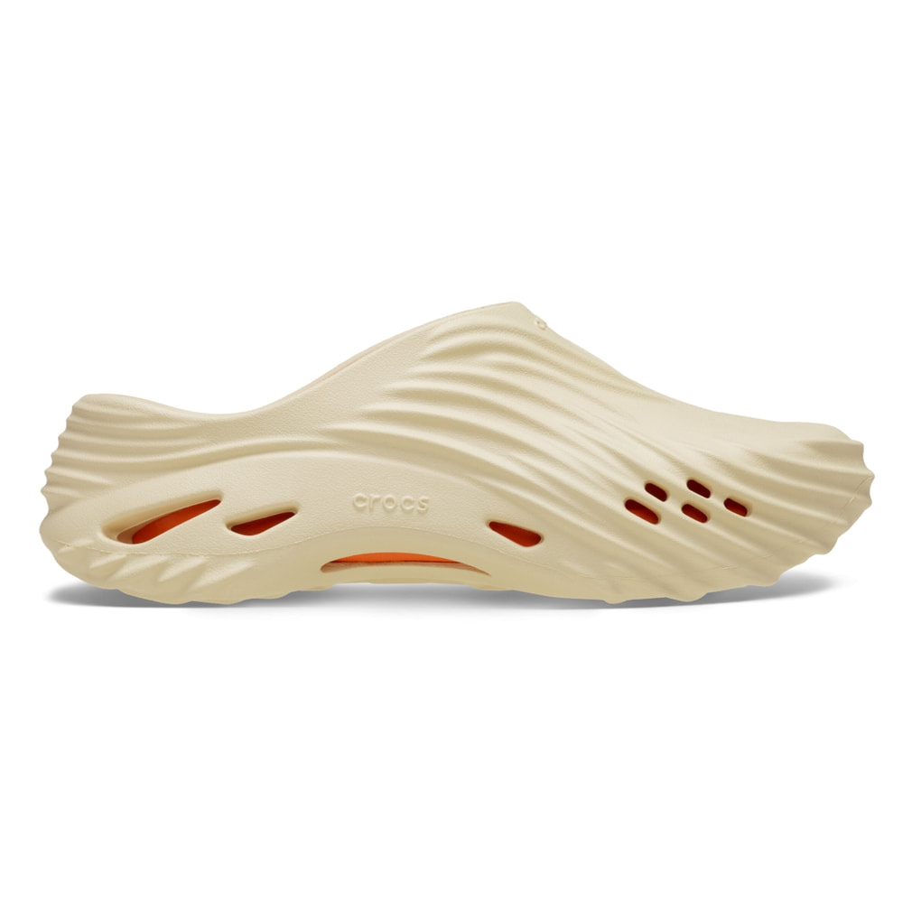 クロックス Echo Wave Vanilla 210521-108 サンダル : クリーム crocs