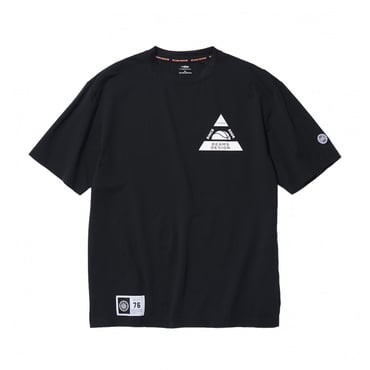 グラフィックTシャツ