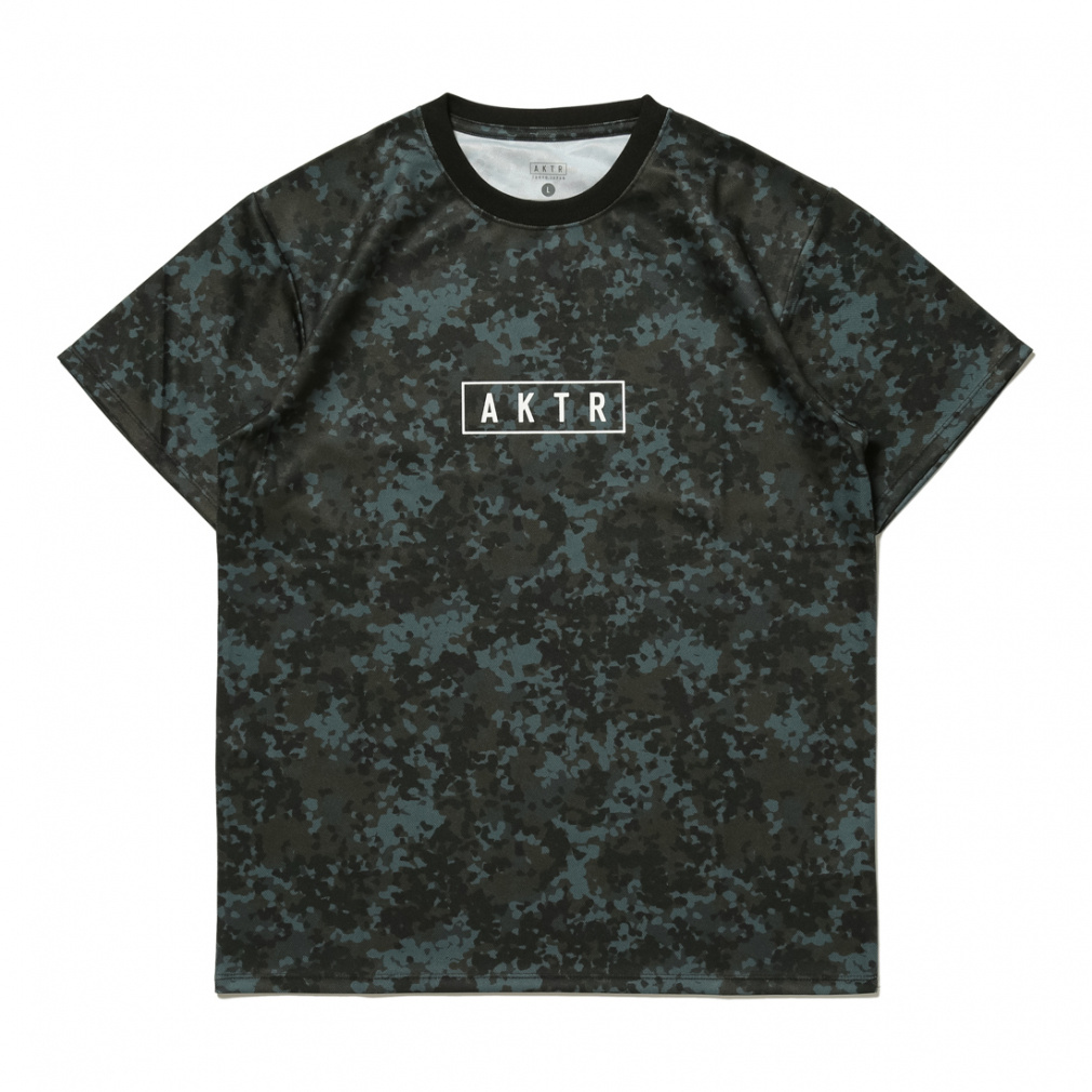 AN^[ Y fBX oXPbg{[ TVc FLECKTARN CAMO AKTR LOGO SPORTS TEE 123-013005 AKTR