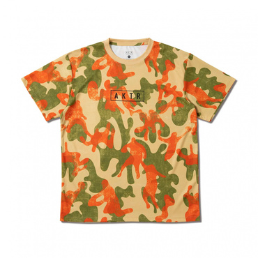 PLAY CAMO LOGO SPORTS TEE