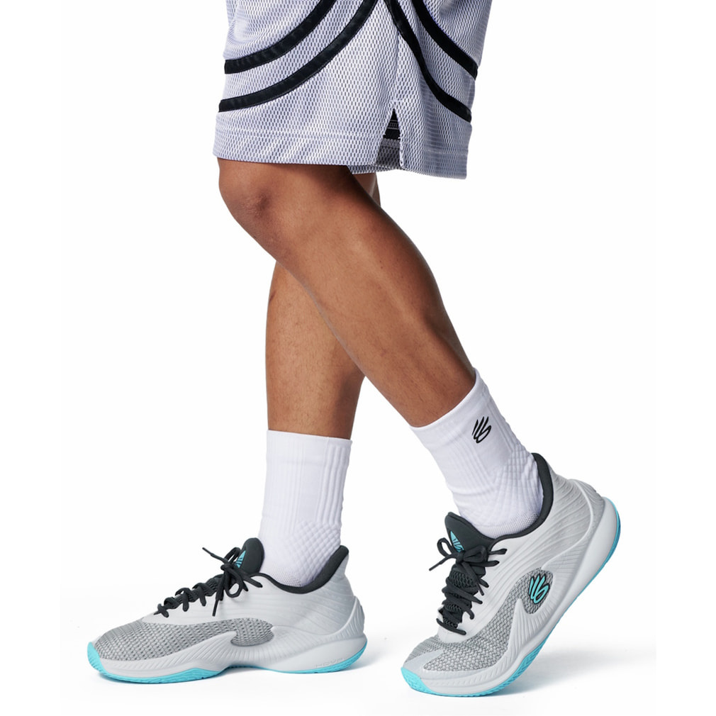 アンダーアーマー カリー バスケットボールシューズ」の人気商品一覧