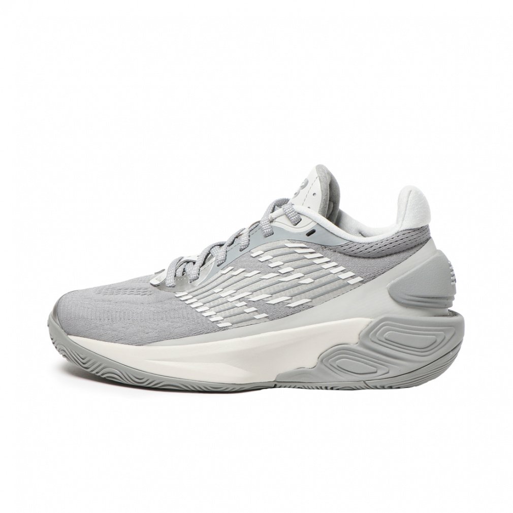 びぃ　8/2 Veles | パール付き Latte クロシェニット・ローカット