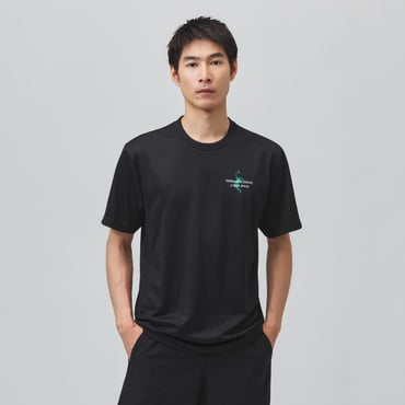 グラフィックTシャツ