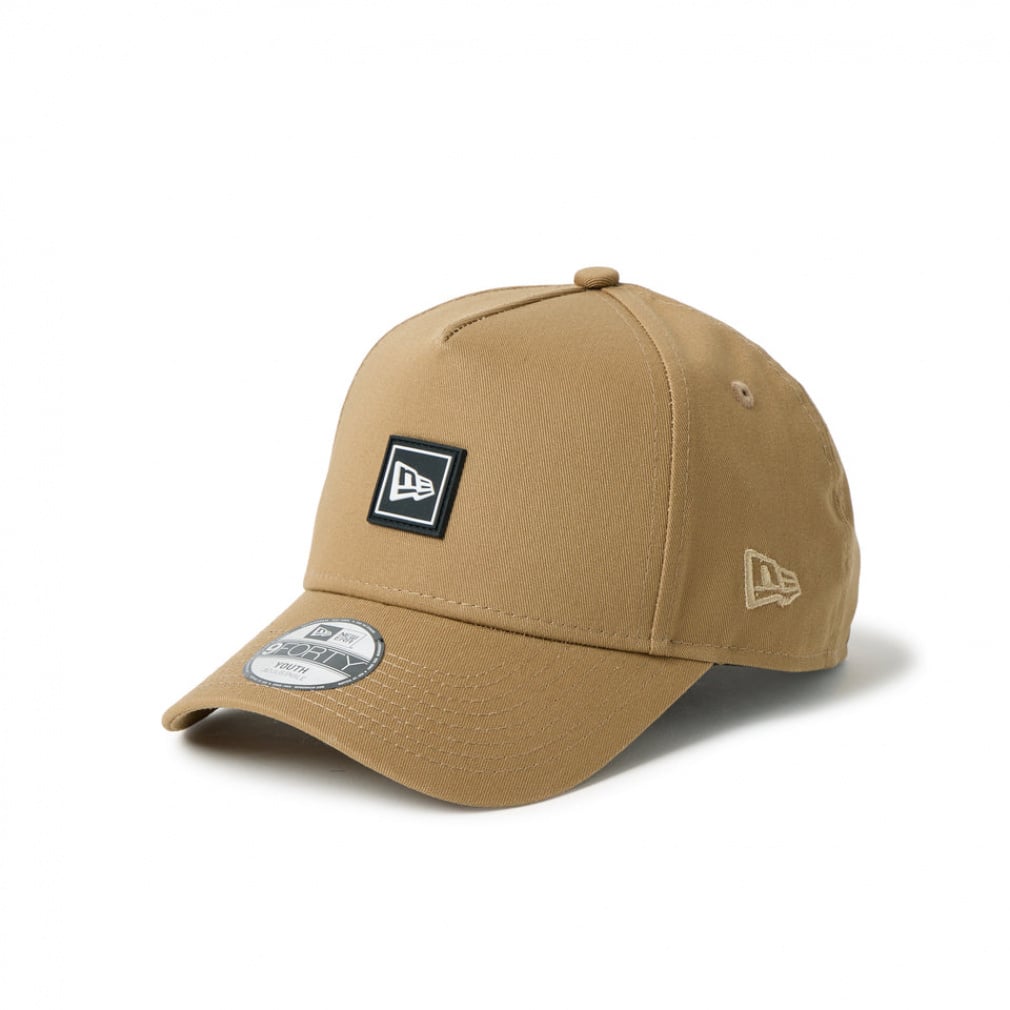キッズ Youth 9FORTY A-Frame Flag Logo ラバーパッチ Rubber Patch カーキ(ベージュ-FREE)