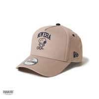 キッズ Youth 9FOURTY A-Frame PEANUTS ピーナッツ College Logo アッシュブラウン