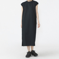 スリーブレスワンピース