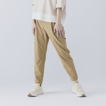4WAYストレッチテーパードパンツ