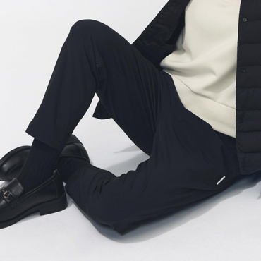 4WAYストレッチテーパードパンツ