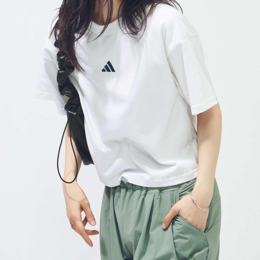 ホワイト クロップドTシャツ 16Y ホワイト クロップドTシャツ 16Y