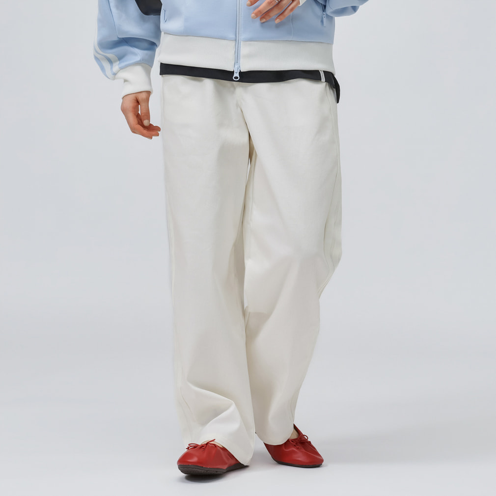 STADIUM CHROME ルーズフィット デニムパンツ(オフホワイト-M)