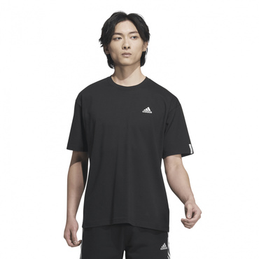 エッセンシャルズ プラス ルーズフィット スモールロゴ 半袖Tシャツ