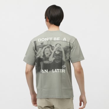アルペン限定 M バックグラフィック Tシャツ AP(オリーブ-S　メンズ)