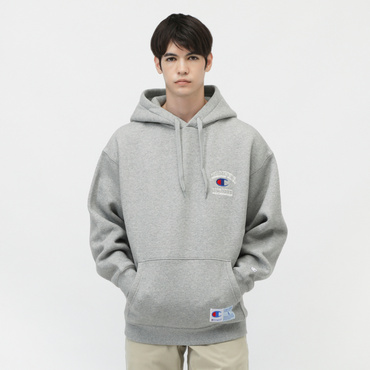 HOODED SWEATSHIRT