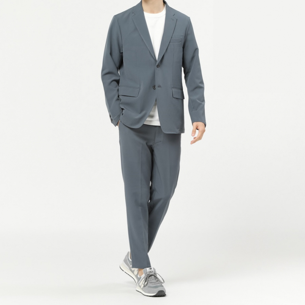 ニューバランスTHE CITY 上下セット シティジャケット+スキニーパンツ THE CITY 上下セット シティジャケット+スキニーフィットパンツ