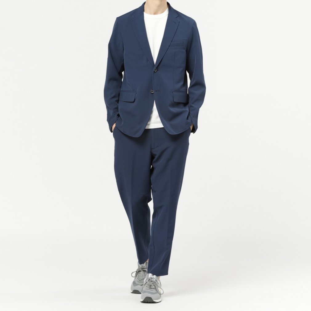 新品　ニューバランス スーツ 上下セット テーパードパンツ ネイビー　XL 新品 ニューバランス スーツ 上下セット テーパードパンツ ネイビー XL