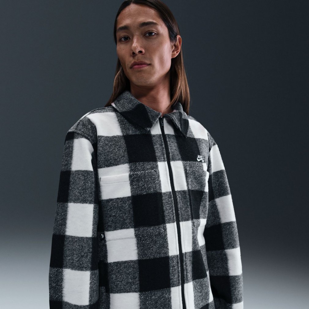 Nike フリースジャケット 黒・白 nike ジャケット フリース」の人気