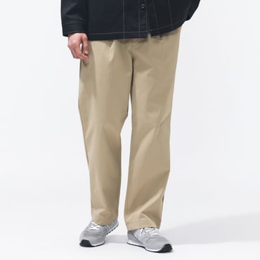 チノスタイルストレートパンツ