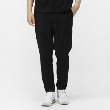 モノトーンスリムテーパードパンツ