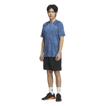 テック エッセンシャルズ クール タッチ レギュラーフィット カモ AOP 半袖Tシャツ
