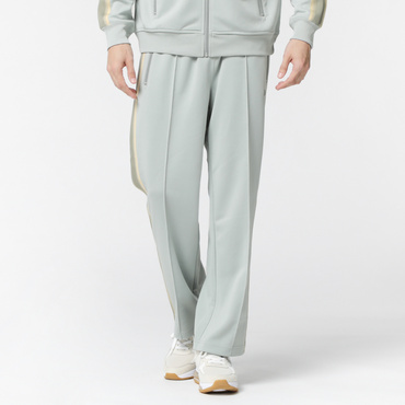 ニットパンツ