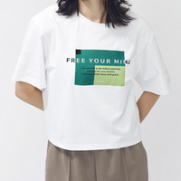 ドライクロップドグラフィックTシャツ