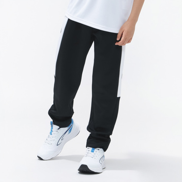 トラックパンツ