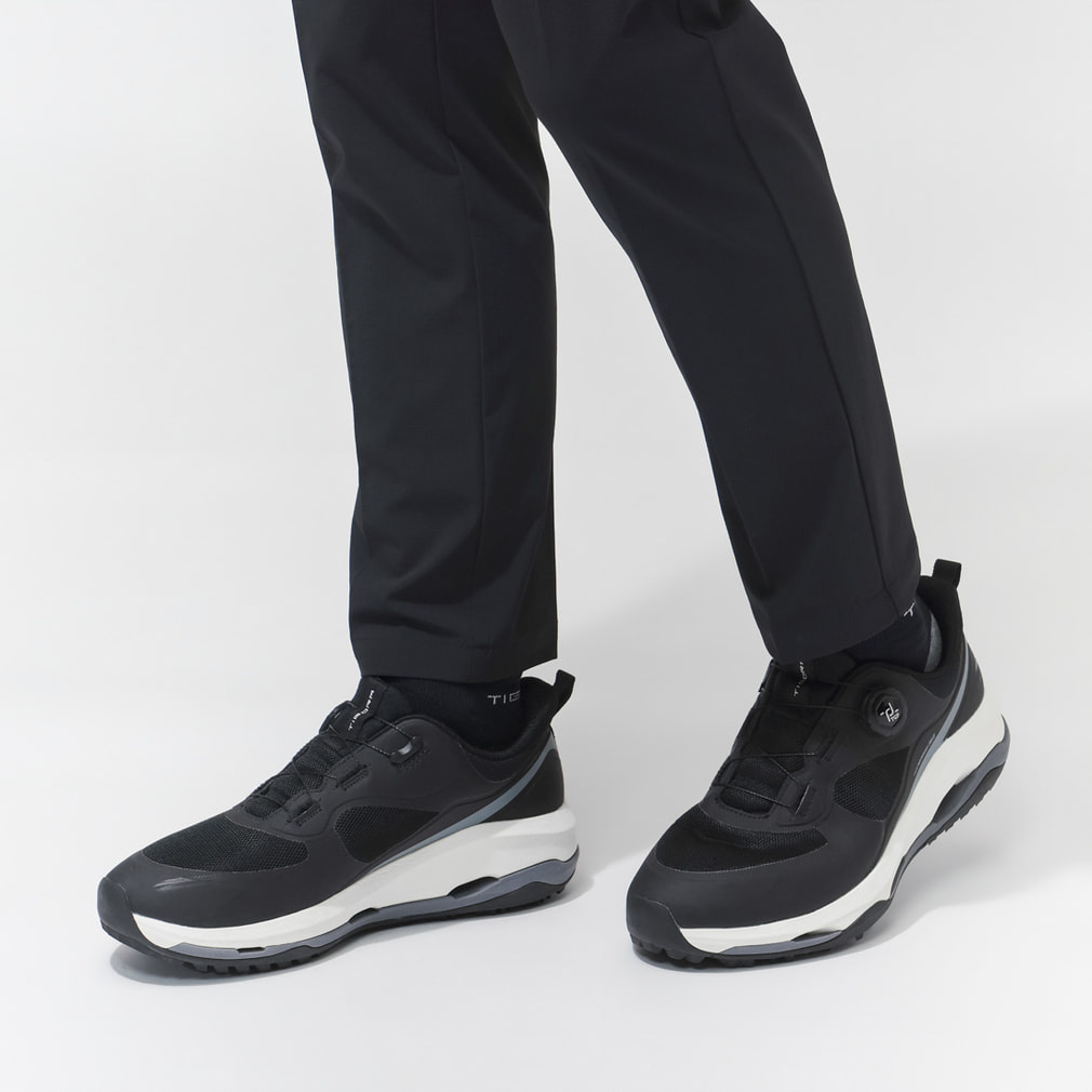 値下げ！新品New Balance ゴルフウェア2枚＋ボトムスおまけの3点セット ニューバランス（new balance）（メンズ）ゴルフウェア テーパード