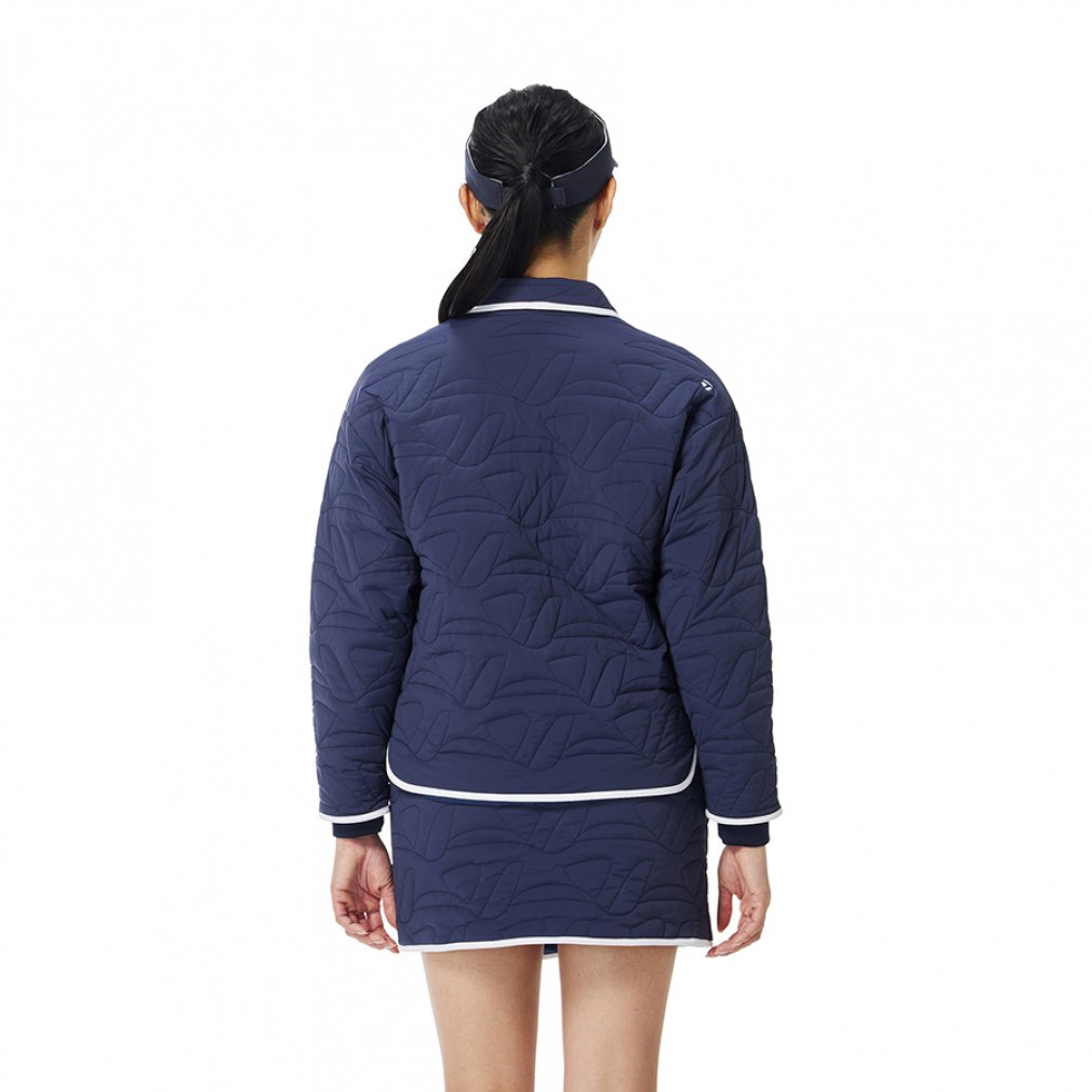 新品未使用タグ付き　テーラーメイド 冬用 総柄ダウンジャケット ゴルフウェア テーラーメイド レディース ゴルフウェア ダウンジャケット 秋 冬 W