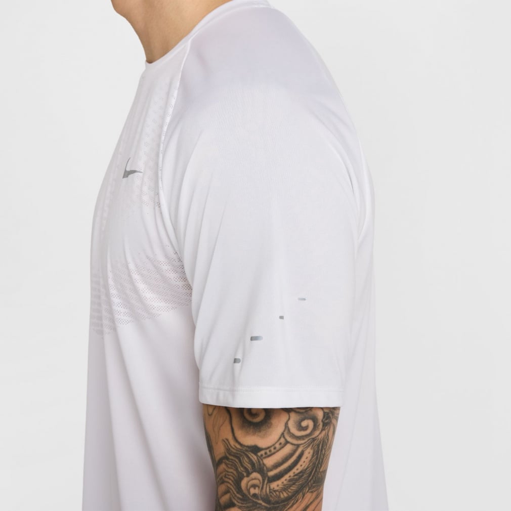 ナイキ メンズ 陸上/ランニング 半袖Tシャツ ストライド Dri-FIT ADV