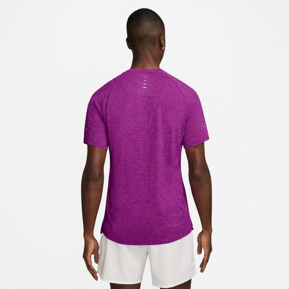 ストライド Dri-FIT ADV ショートスリーブ ランニングトップ